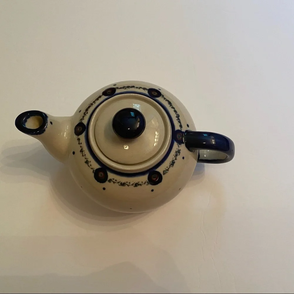 POLISH POTTERY TEAPOT WHITE BLUE HANDMADE HOME DINING SERVE-WARE 12 oz